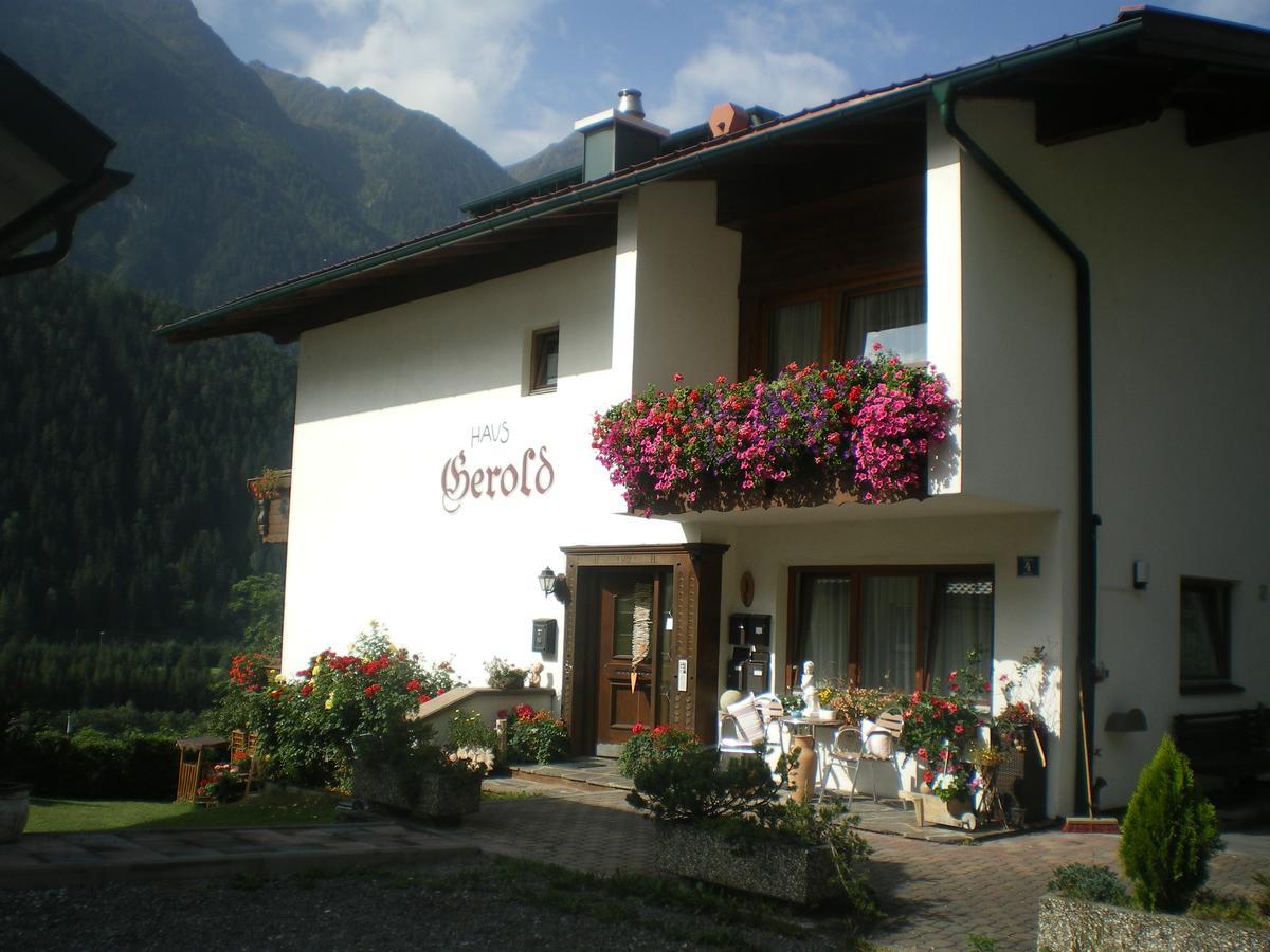 Haus Gerold Hotel Oetz Exterior foto